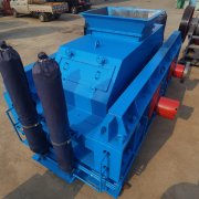 針對鵝卵石對輥制砂機的分析